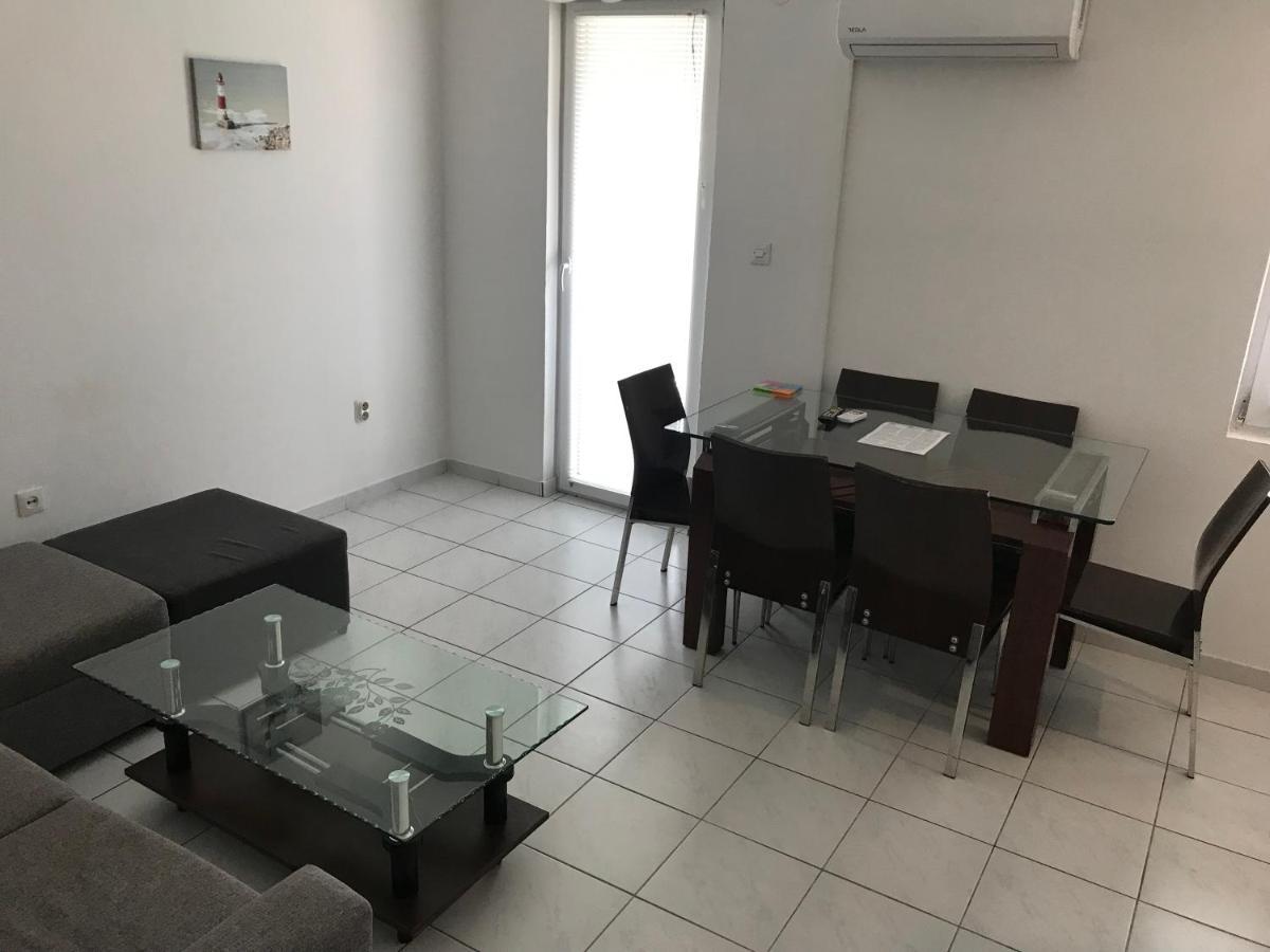 Apartmani Nerko Pag Town Exterior photo